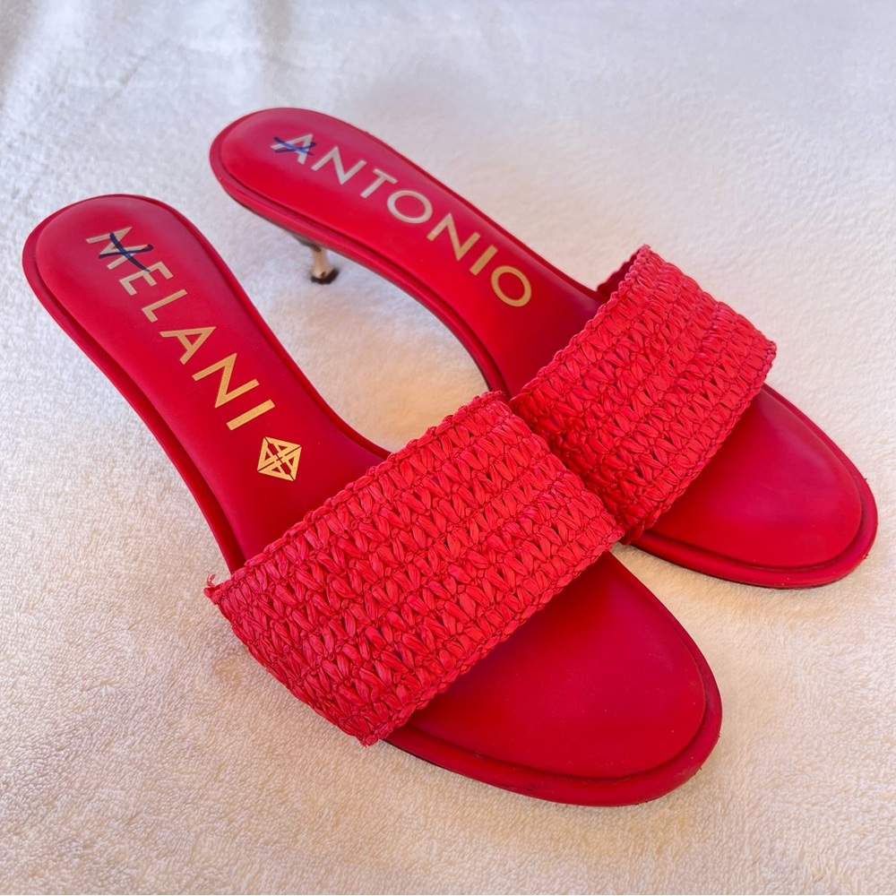 ANTONIO MELANI Vibrant Red Woven Kitten Heeled Sandals SIZE 10 Gold Accents